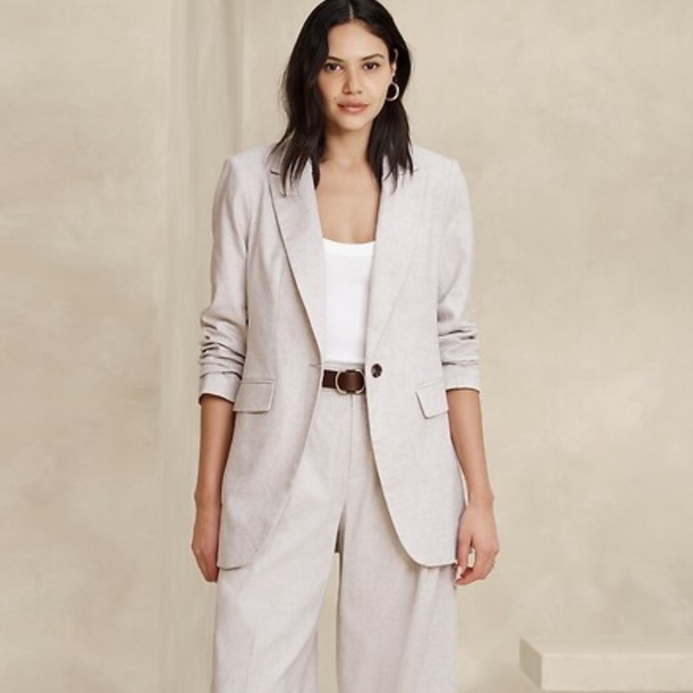 Banana Republic LONG AND LEAN LINEN-BLEND BLAZER, Size 8, Color: Flax